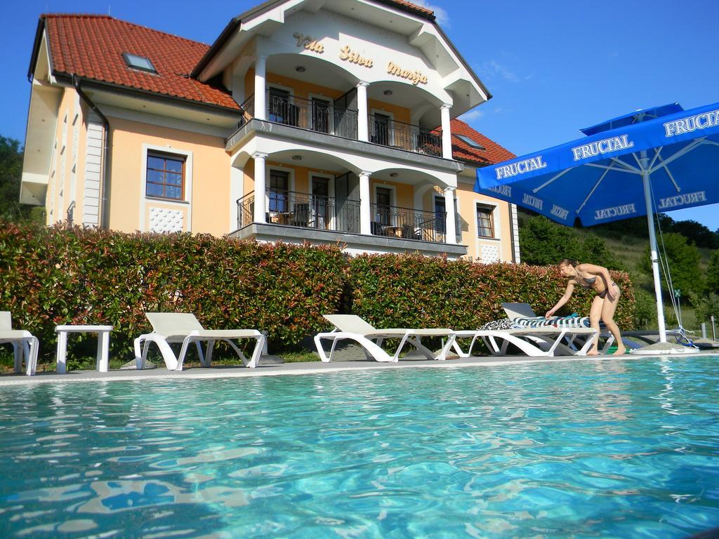 Vila Silva Marija Apartments Pišece Exteriör bild