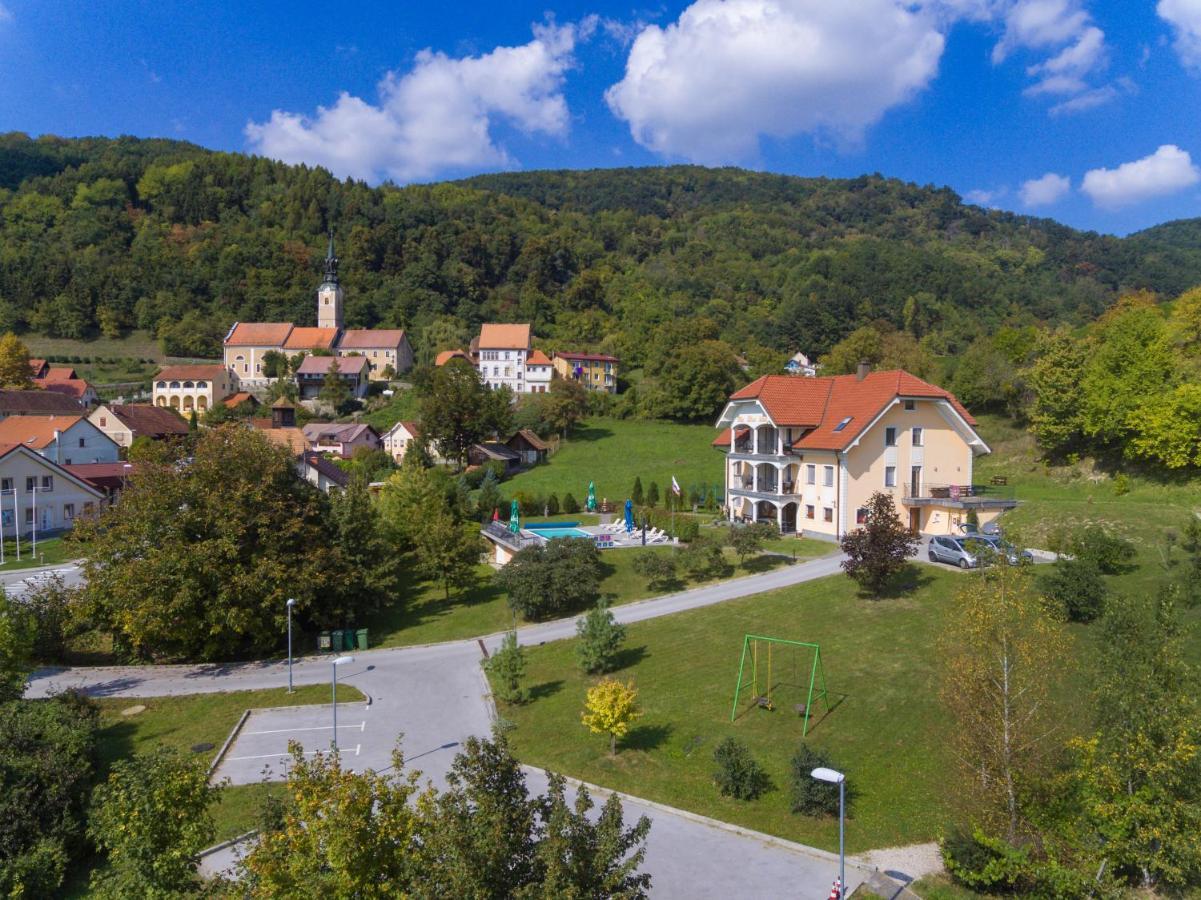 Vila Silva Marija Apartments Pišece Exteriör bild